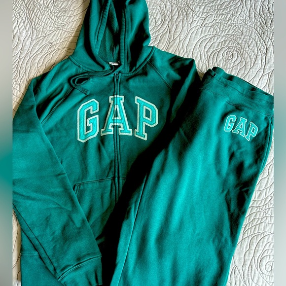 GAP Other - GAP track suit